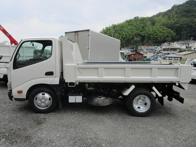 HINO DUTRO 2011