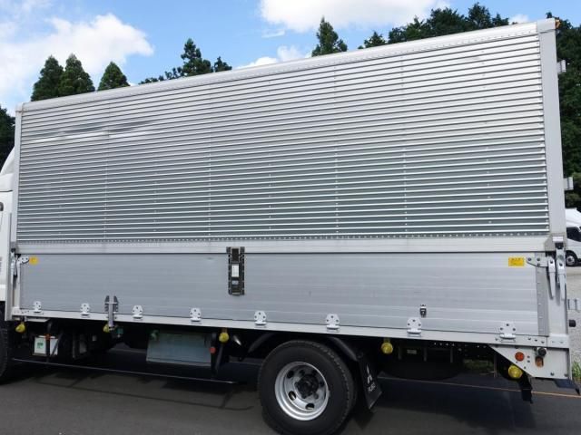 MITSUBISHI CANTER 2015