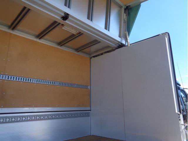 MITSUBISHI FUSOU FIGHTER 2020