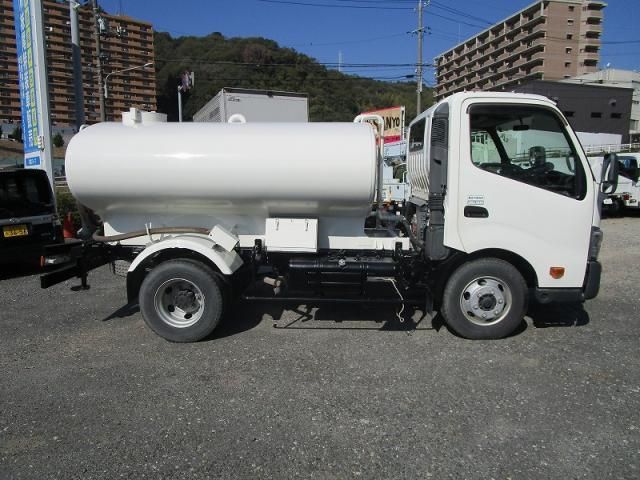 HINO DUTRO 2016