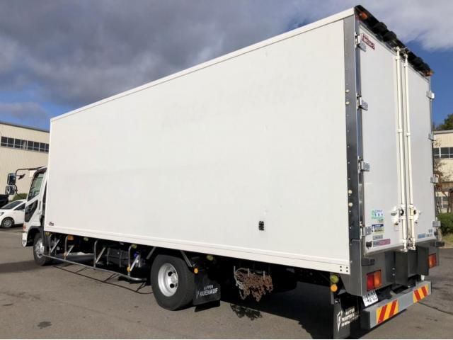 MITSUBISHI FUSOU FIGHTER 2012