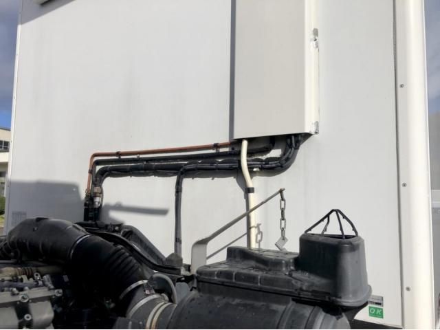 MITSUBISHI FUSOU FIGHTER 2012