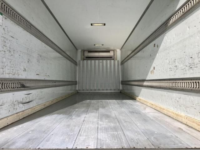 MITSUBISHI FUSOU FIGHTER 2012