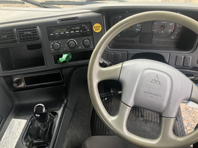 MITSUBISHI FUSOU SUPER GREAT 2013