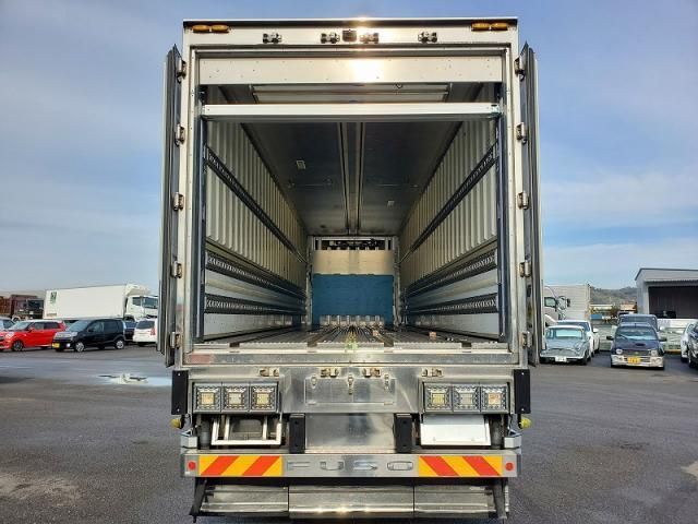 MITSUBISHI FUSOU SUPER GREAT 2012