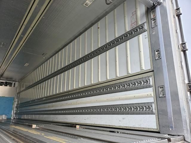 MITSUBISHI FUSOU SUPER GREAT 2012