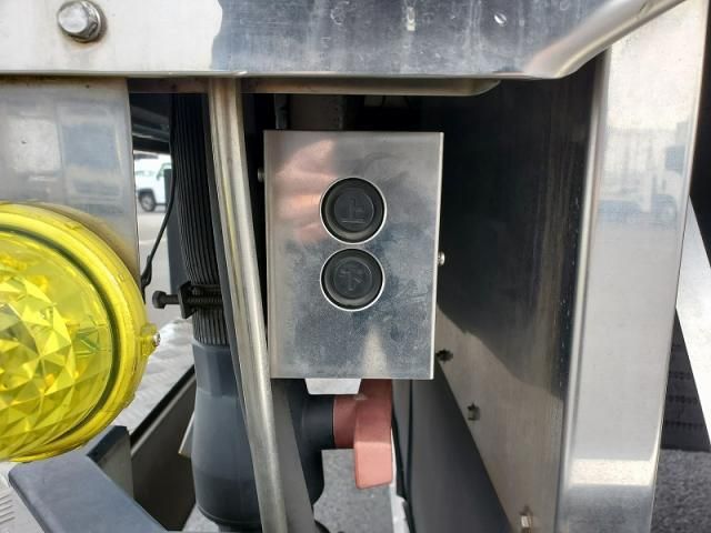 MITSUBISHI FUSOU SUPER GREAT 2012