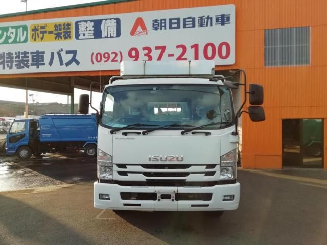 ISUZU FORWARD 2016