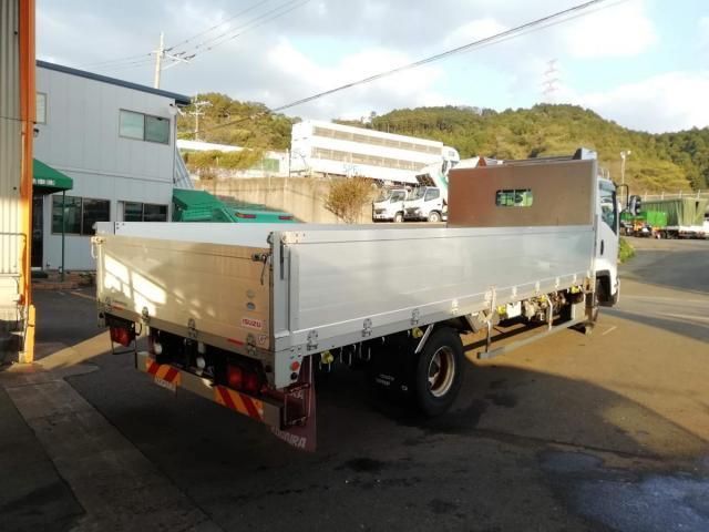ISUZU FORWARD 2016