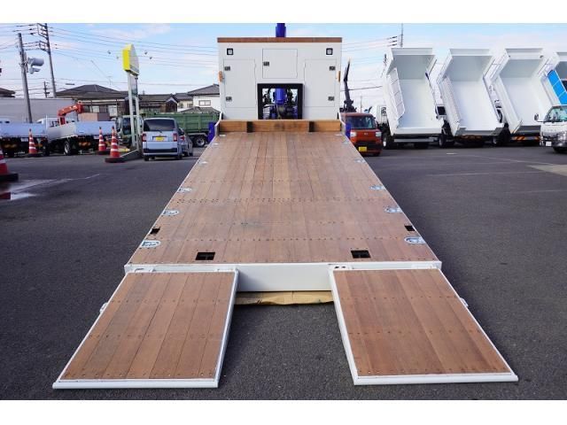 MITSUBISHI FUSOU FIGHTER 2023