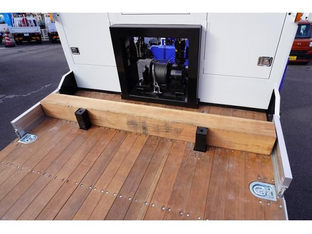 MITSUBISHI FUSOU FIGHTER 2023