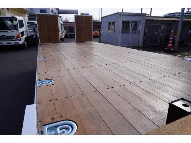 MITSUBISHI FUSOU FIGHTER 2023