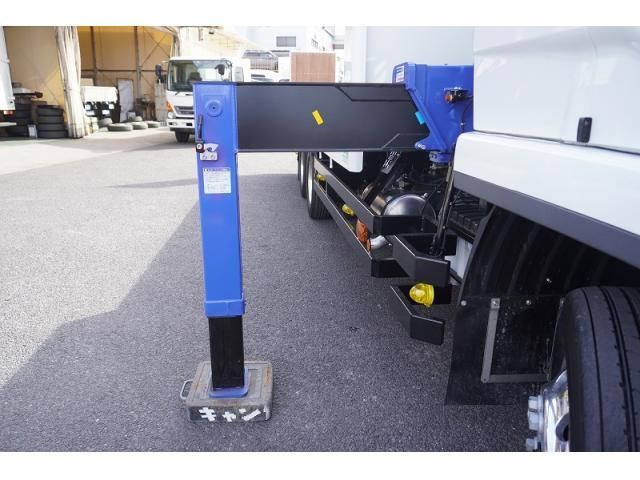 MITSUBISHI FUSOU FIGHTER 2023