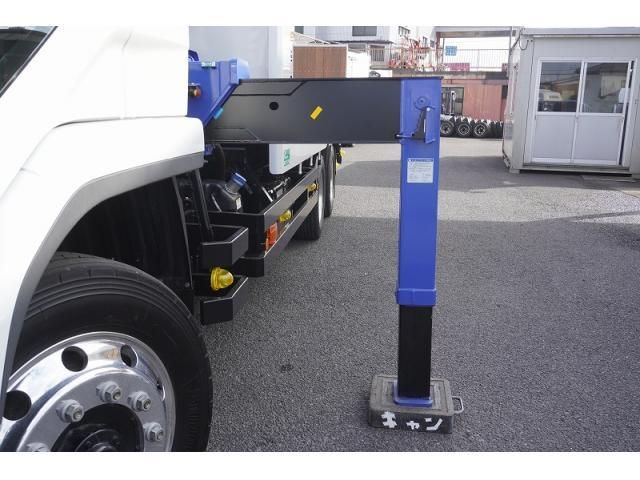 MITSUBISHI FUSOU FIGHTER 2023