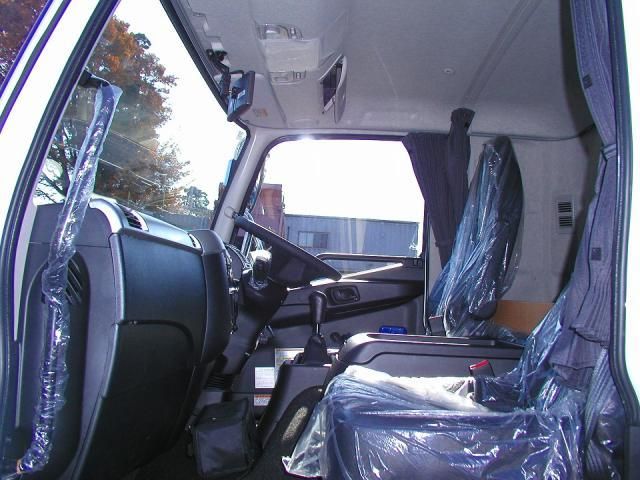 MITSUBISHI FUSOU FIGHTER 2023