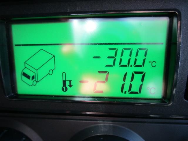 NISSAN DIESEL Quon 2015