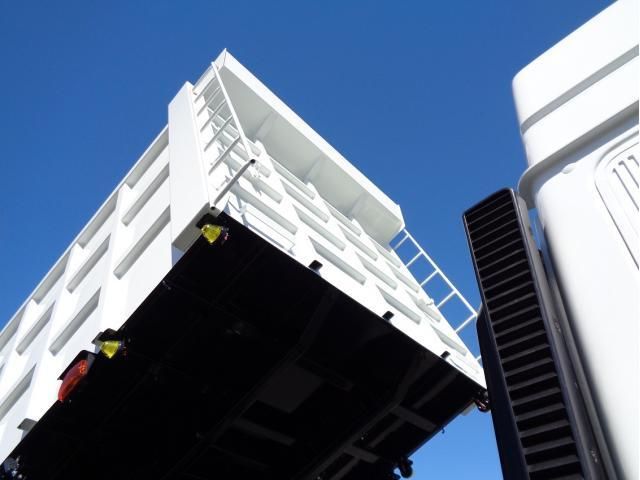 MITSUBISHI FUSOU SUPER GREAT 2023