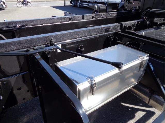 MITSUBISHI FUSOU SUPER GREAT 2023