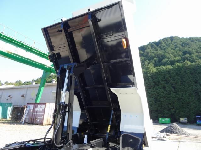 MITSUBISHI FUSOU FIGHTER 2023