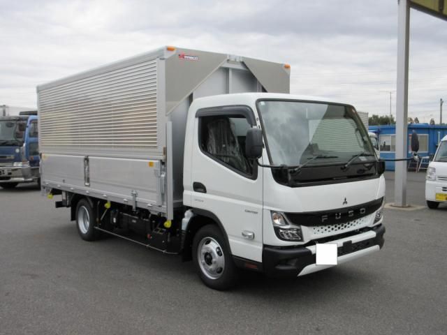 MITSUBISHI CANTER 2023