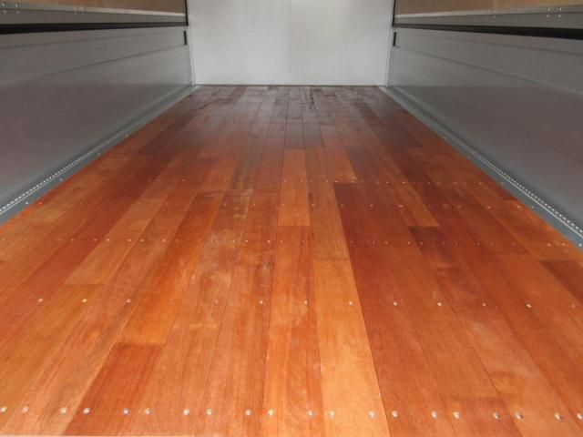 MITSUBISHI CANTER 2023