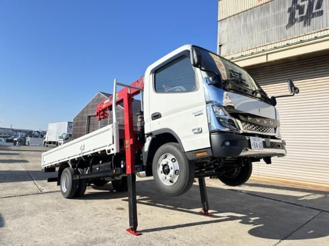 MITSUBISHI CANTER 2024