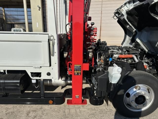 MITSUBISHI CANTER 2024