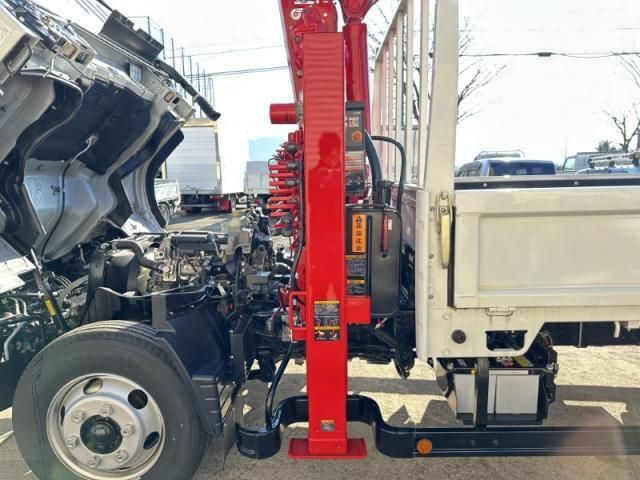 MITSUBISHI CANTER 2024