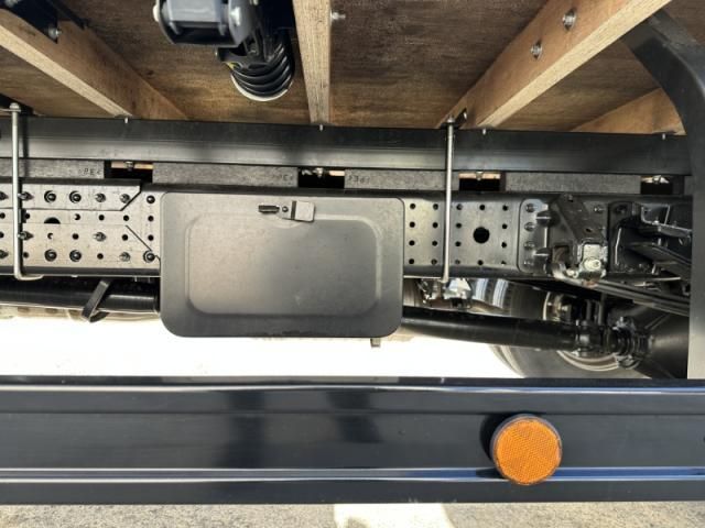 MITSUBISHI CANTER 2024