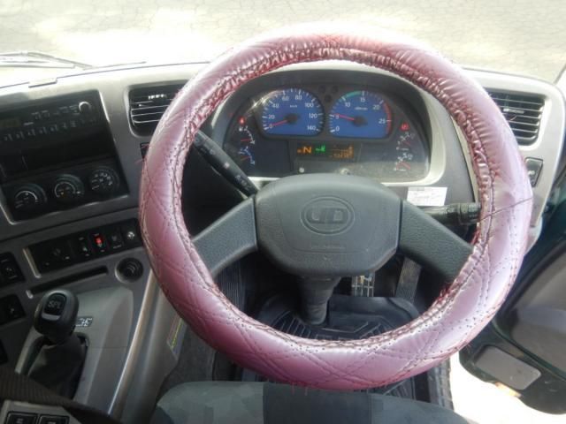 NISSAN DIESEL Quon 2014