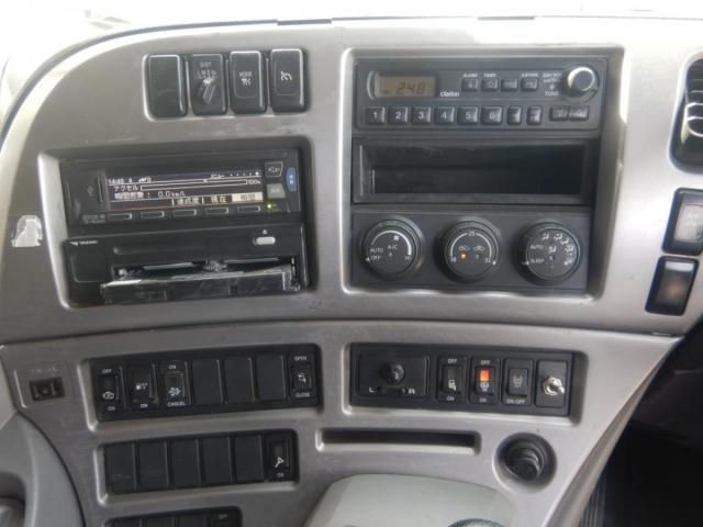 NISSAN DIESEL Quon 2014