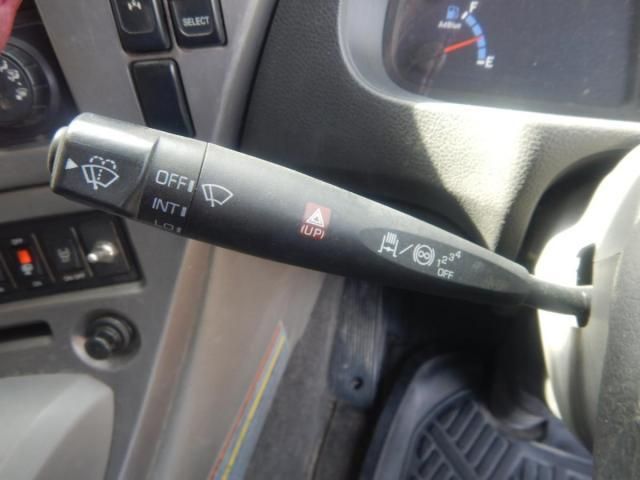 NISSAN DIESEL Quon 2014