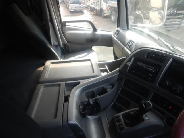 NISSAN DIESEL Quon 2014