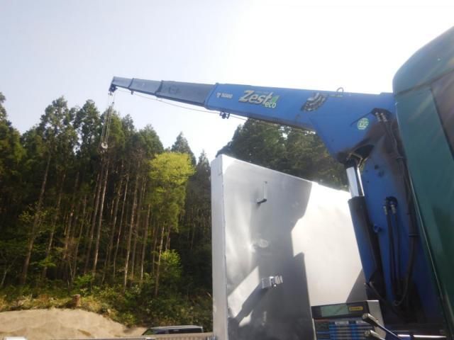 NISSAN DIESEL Quon 2014