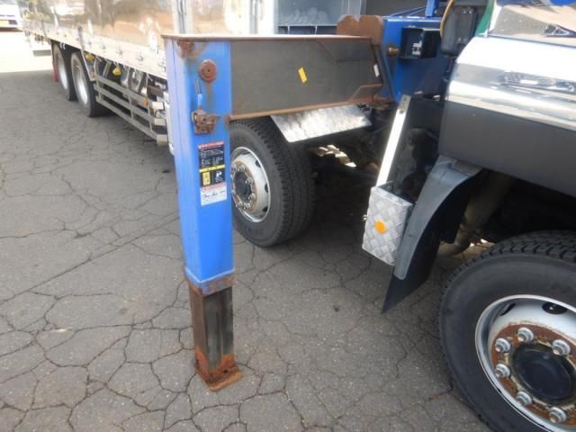 NISSAN DIESEL Quon 2014