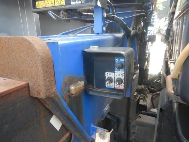 NISSAN DIESEL Quon 2014