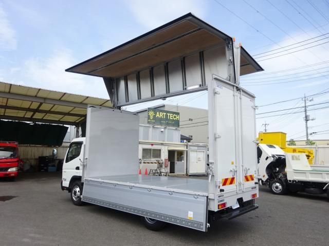 MITSUBISHI CANTER 2023