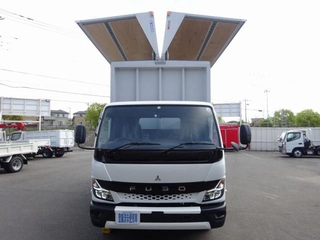 MITSUBISHI CANTER 2023
