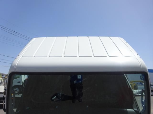 MITSUBISHI CANTER 2023