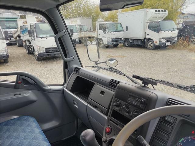 MITSUBISHI CANTER 2005