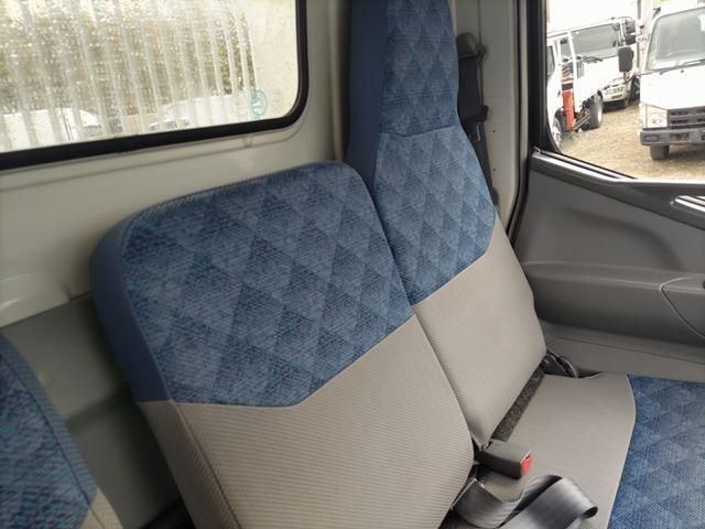 MITSUBISHI CANTER 2005