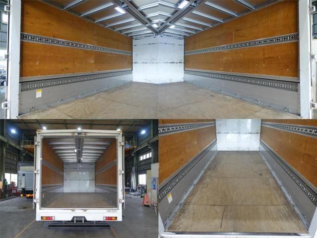 MITSUBISHI CANTER 2014