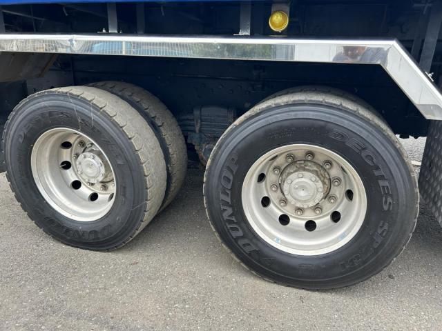 MITSUBISHI FUSOU SUPER GREAT 2013