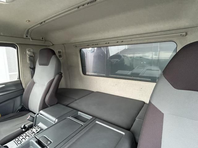 MITSUBISHI FUSOU SUPER GREAT 2013