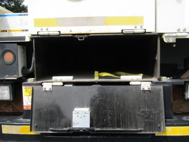 MITSUBISHI CANTER 2017