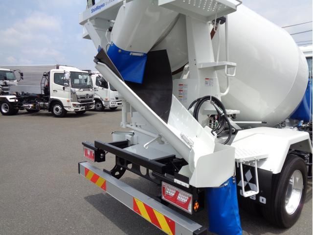 MITSUBISHI FUSOU FIGHTER 2023