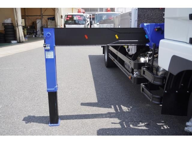 MITSUBISHI FUSOU FIGHTER 2024