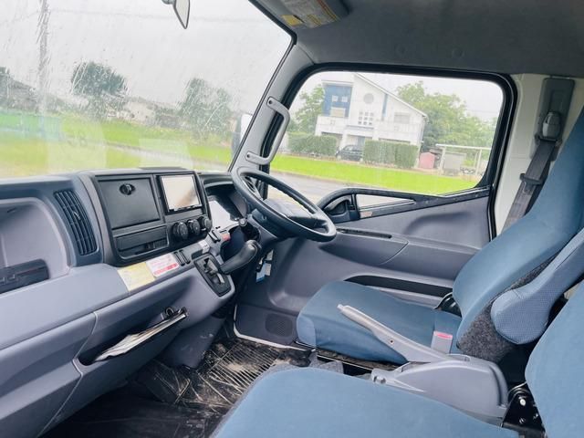 MITSUBISHI CANTER 2016