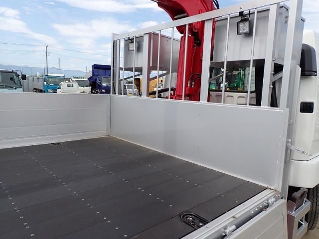 MITSUBISHI CANTER 2024