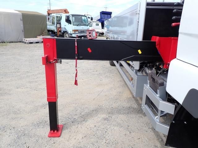 MITSUBISHI CANTER 2024